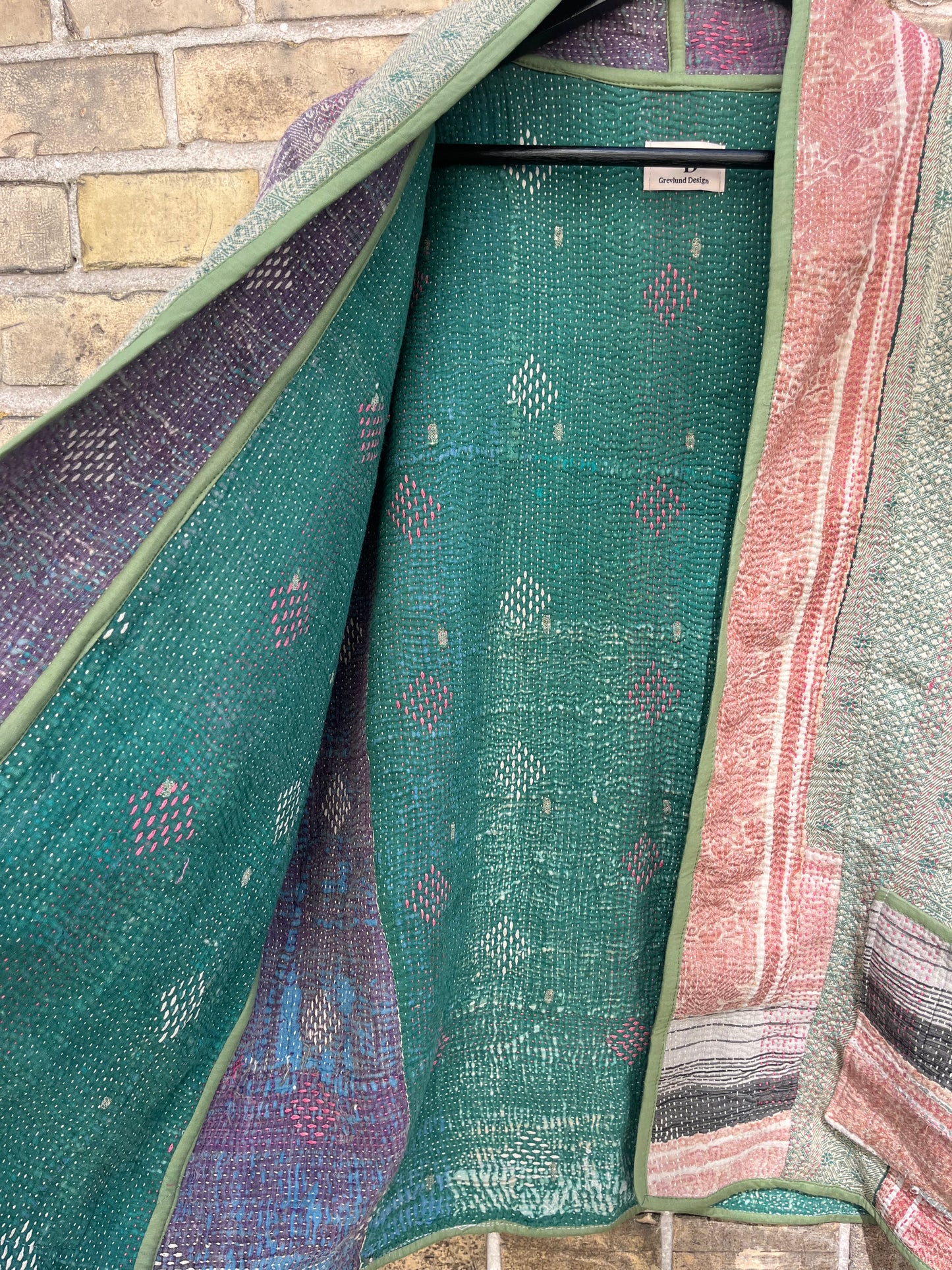 Kantha Jakke Tulsi