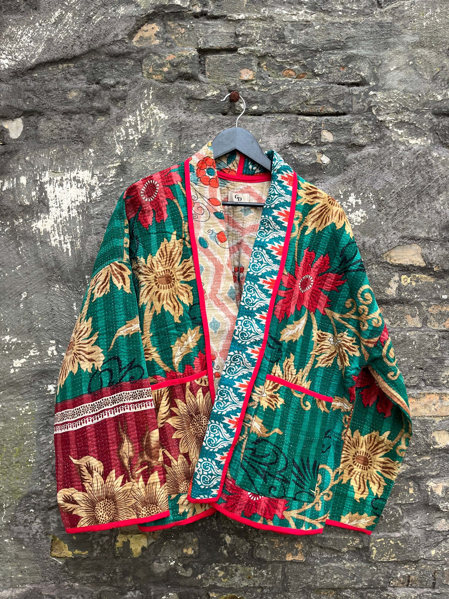 Kantha Jakke Mowita