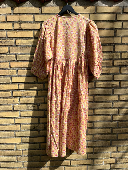 Dua Dress, apricot