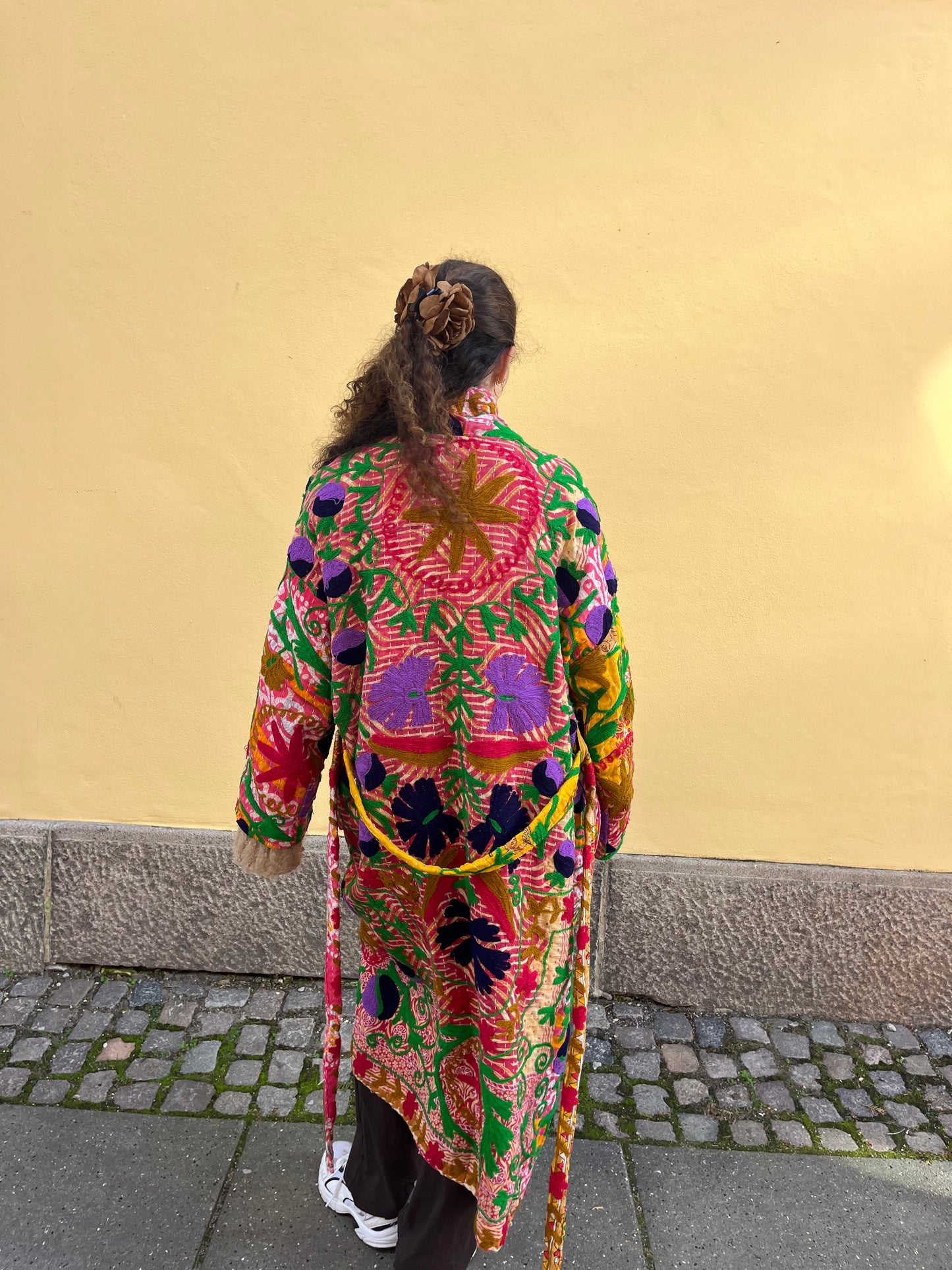 Kantha Jakke, Suzani