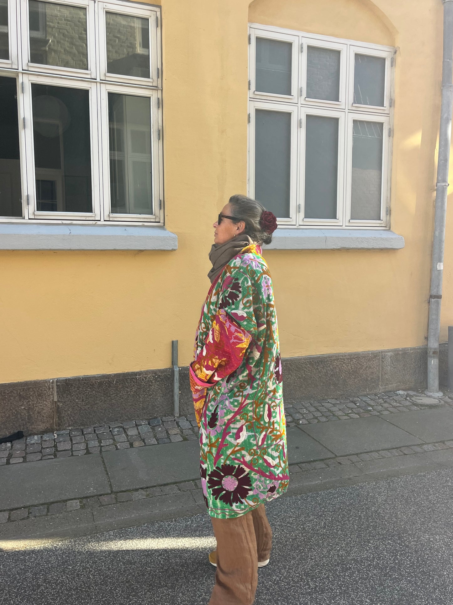 Kantha Jakke, Suzani