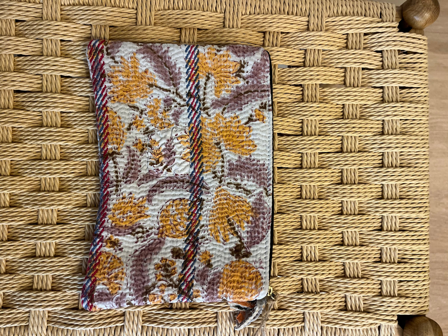 Kantha clutch