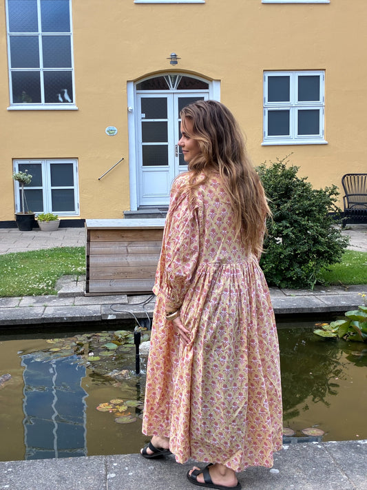 Dua Dress, apricot