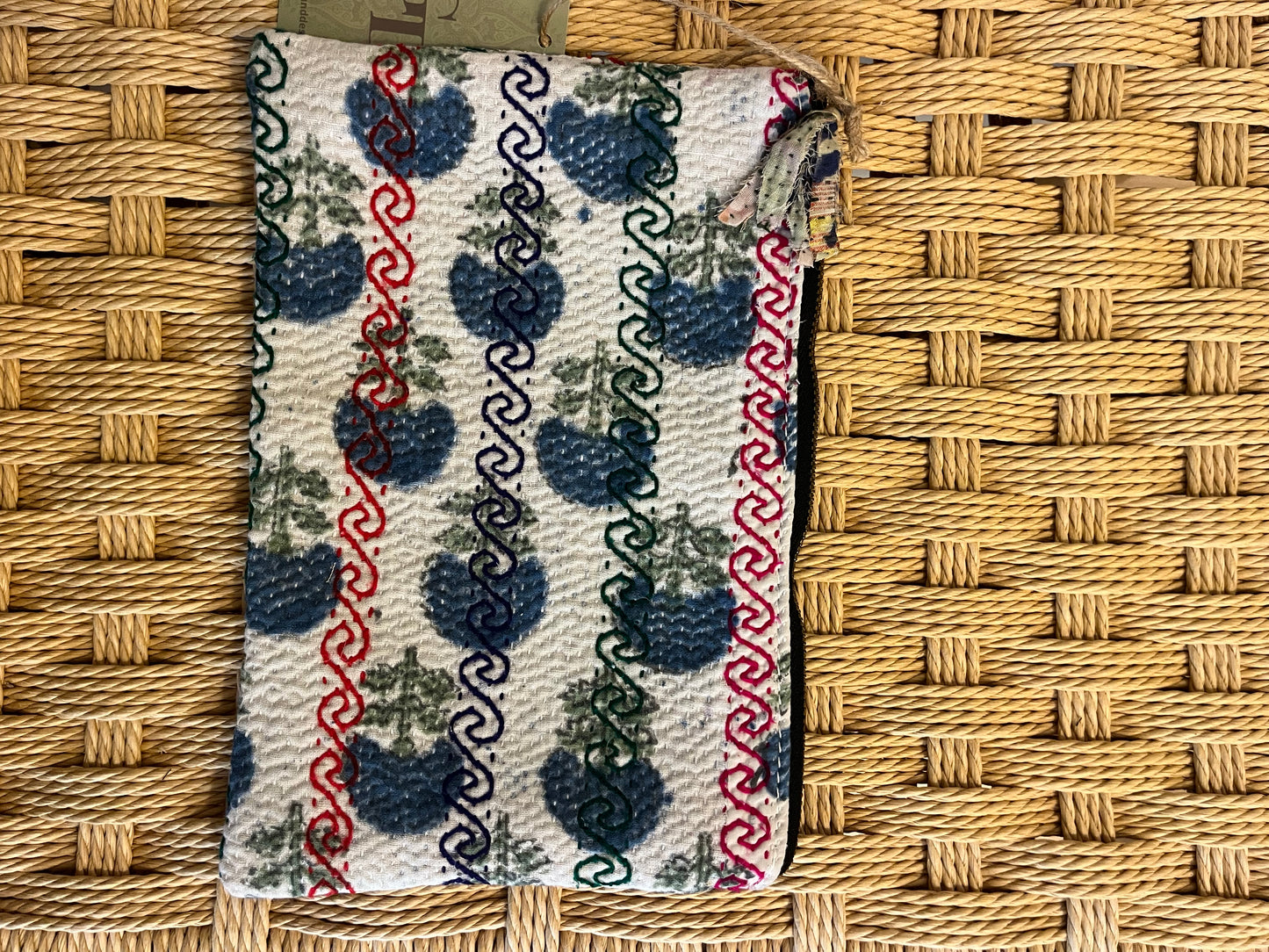 Kantha clutch