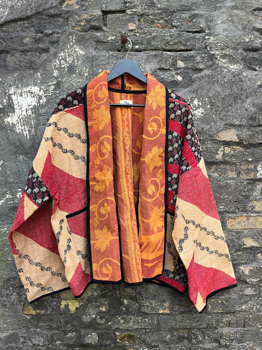 Kantha Jakke Dina
