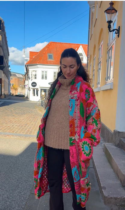 Kantha Jakke, Suzani