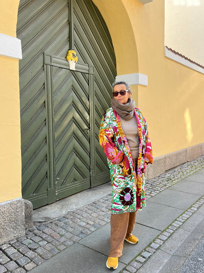 Kantha Jakke, Suzani