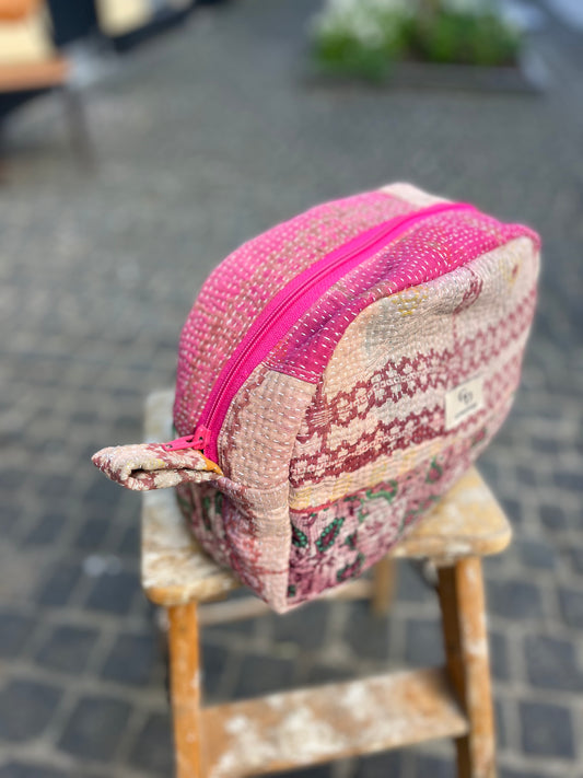 Toilettaske, Kantha