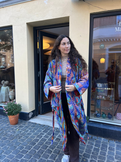 Kantha Jakke, Suzani