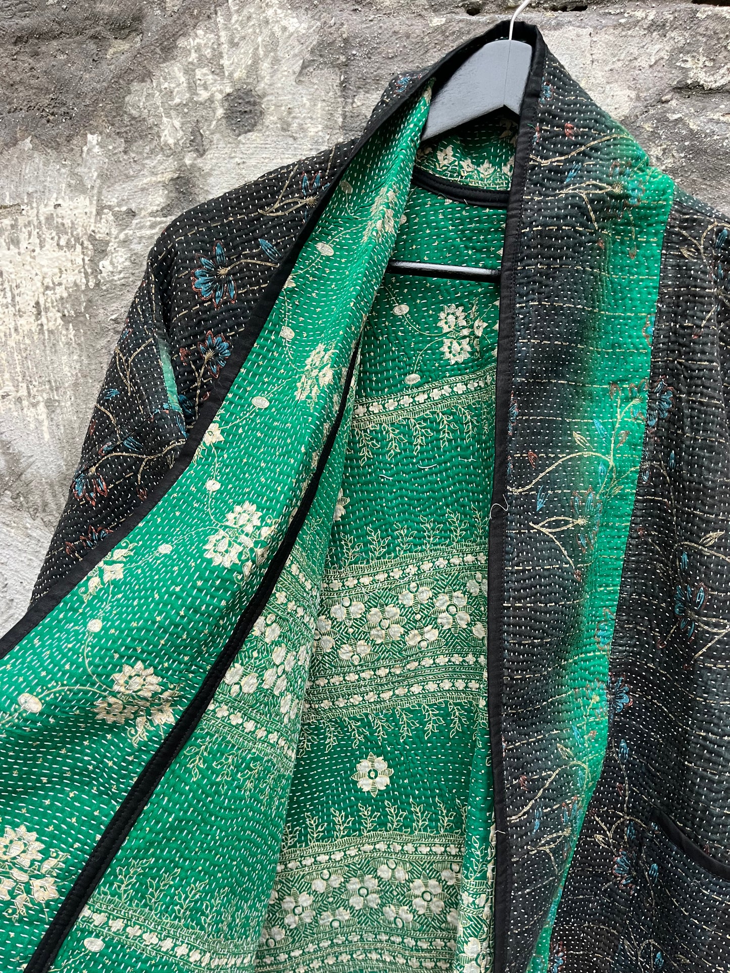 Kantha Jakke Enya