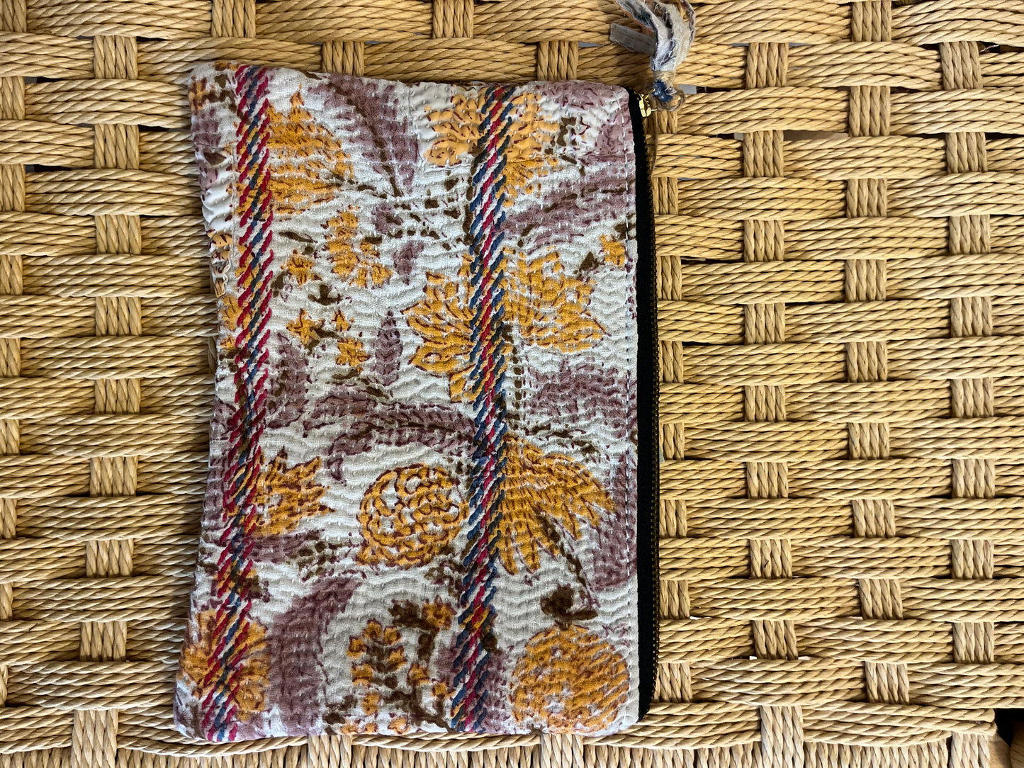 Kantha clutch