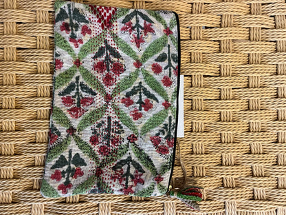 Kantha clutch